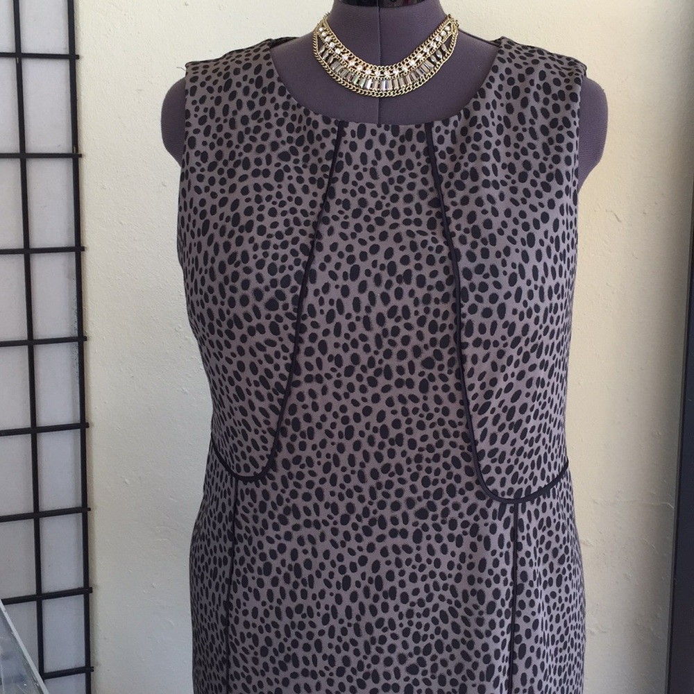 Chic Work Dress - Picture 2 of 11